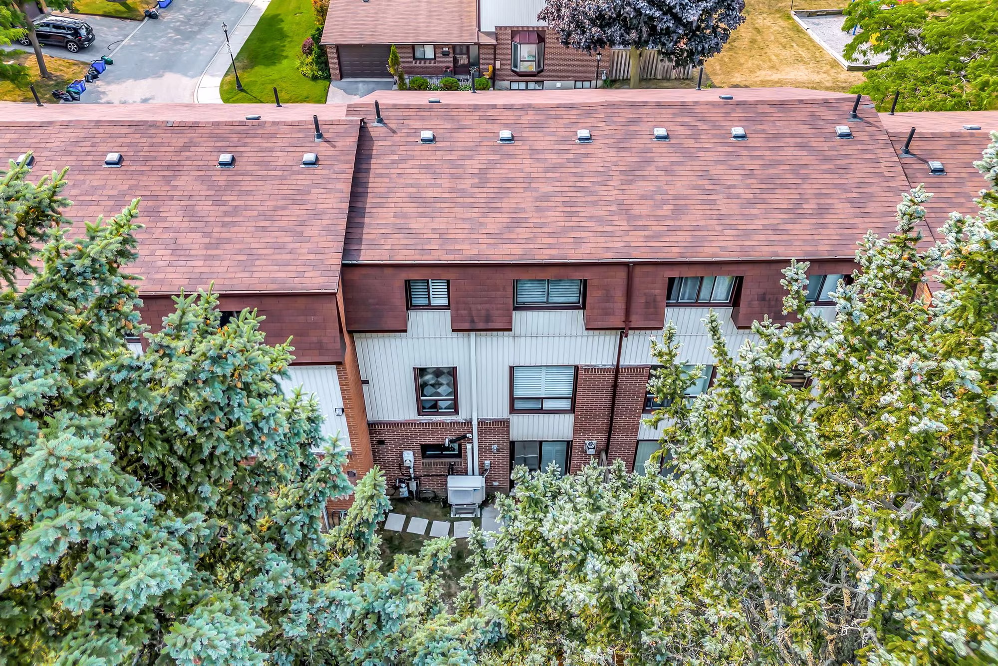Aerial rooftop view of the townhouse complex at 10-765 Oklahoma Dr, Pickering