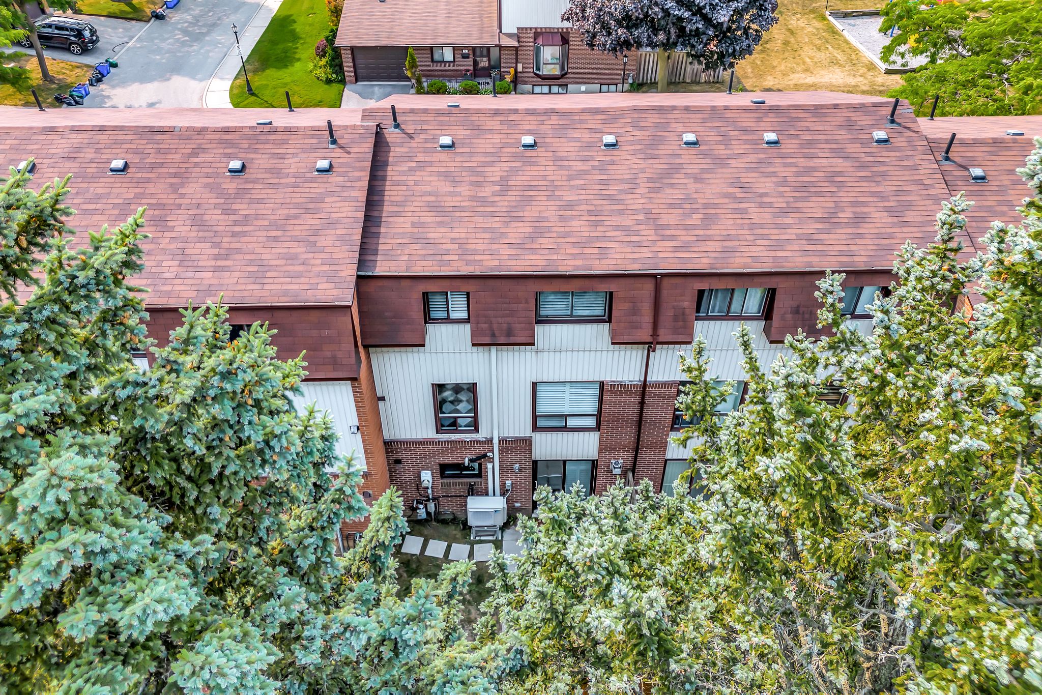 Aerial rooftop view of the townhouse complex at 10-765 Oklahoma Dr, Pickering