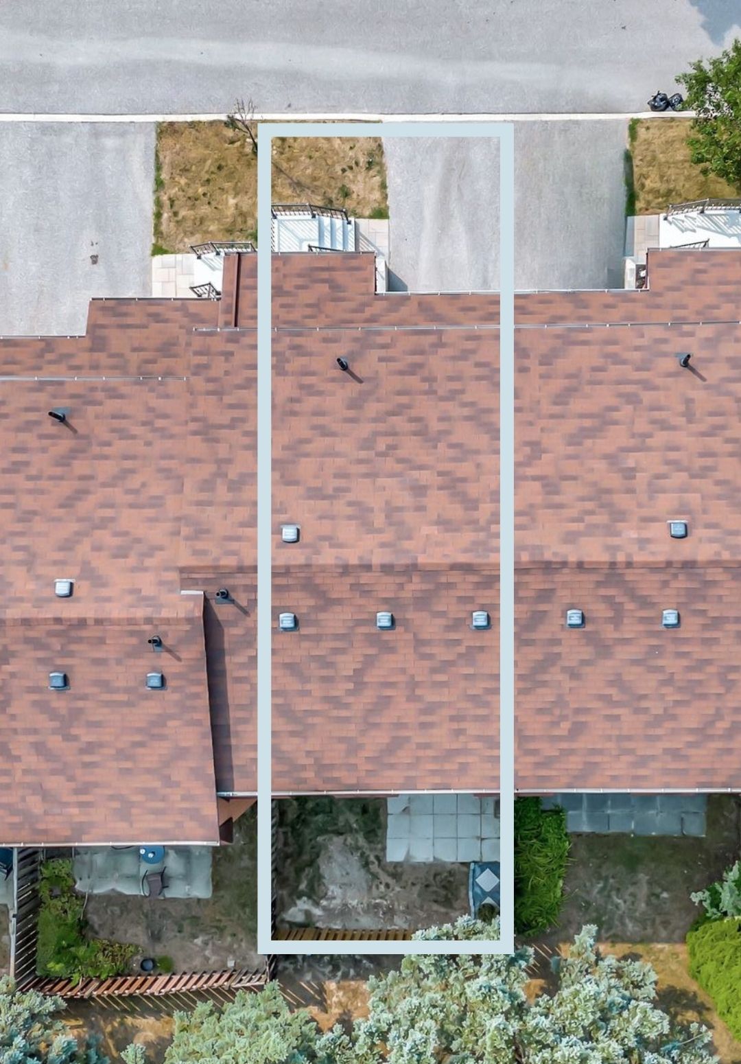 Aerial rooftop view of 10-765 Oklahoma Dr, Pickering, with unit 10 outlined