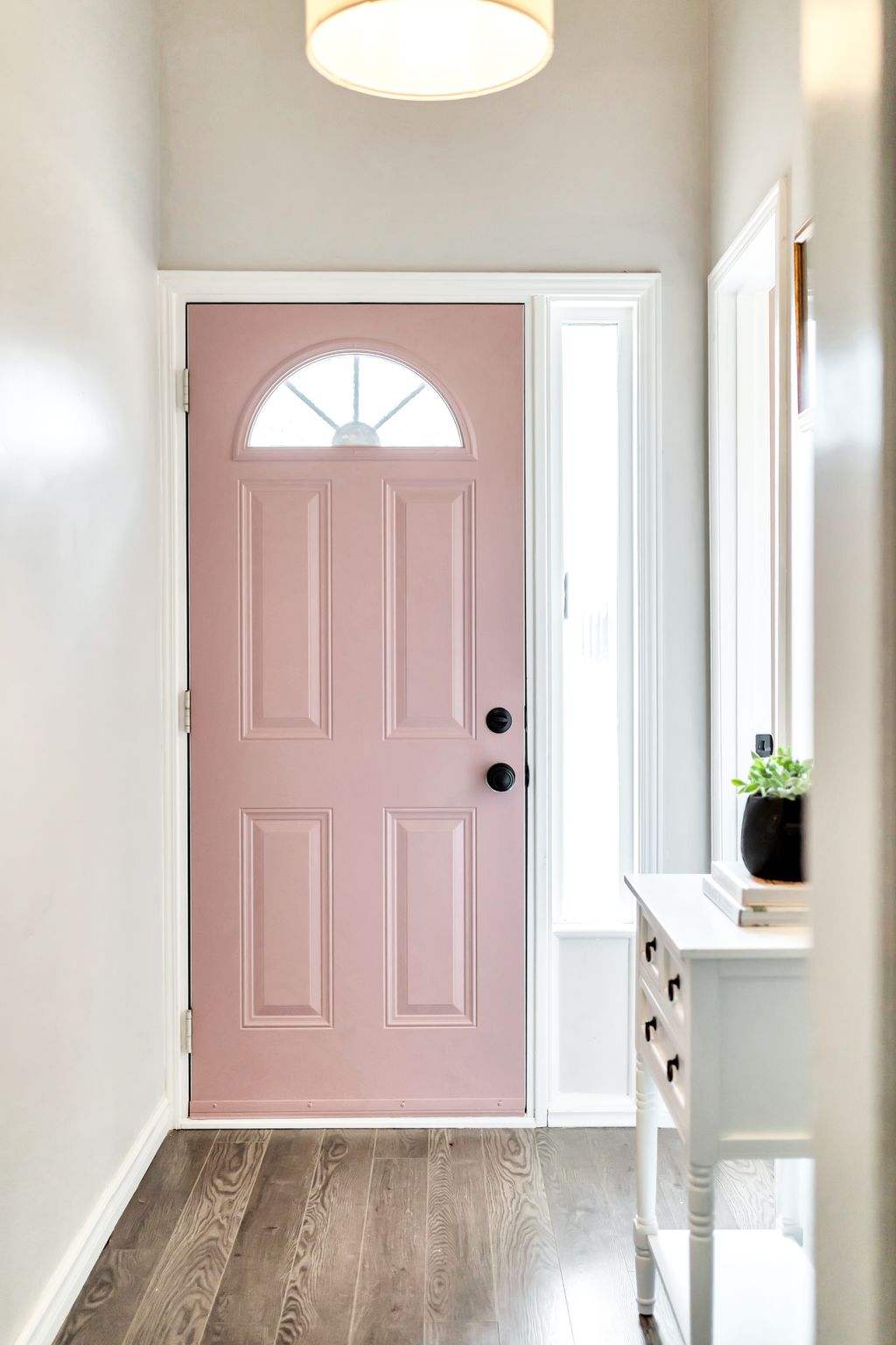 Front door at 10-765 Oklahoma Dr, Pickering