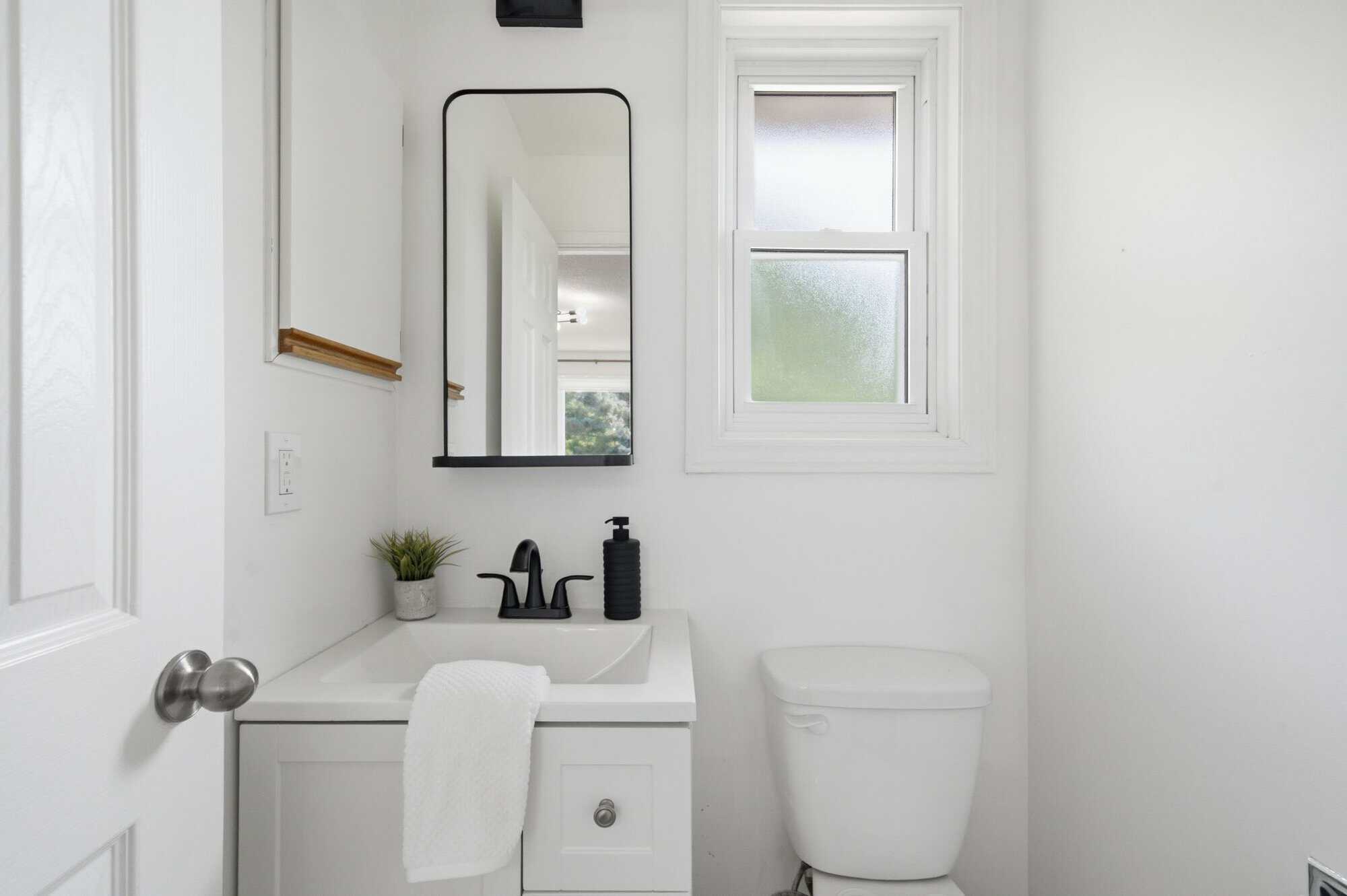 2-piece ensuite off the upstairs primary bedroom at 13 Flowers Crescent, South Ajax