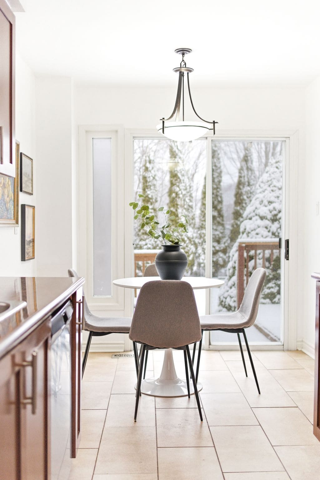Breakfast area styling detail at 13 Rollo Drive, South East Ajax