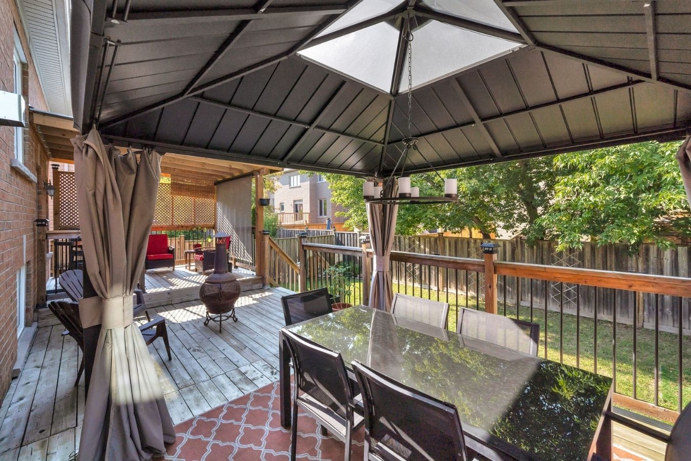 Gazebo over the deck at 14 Sleepy Hollow Place, Whitby, with seating