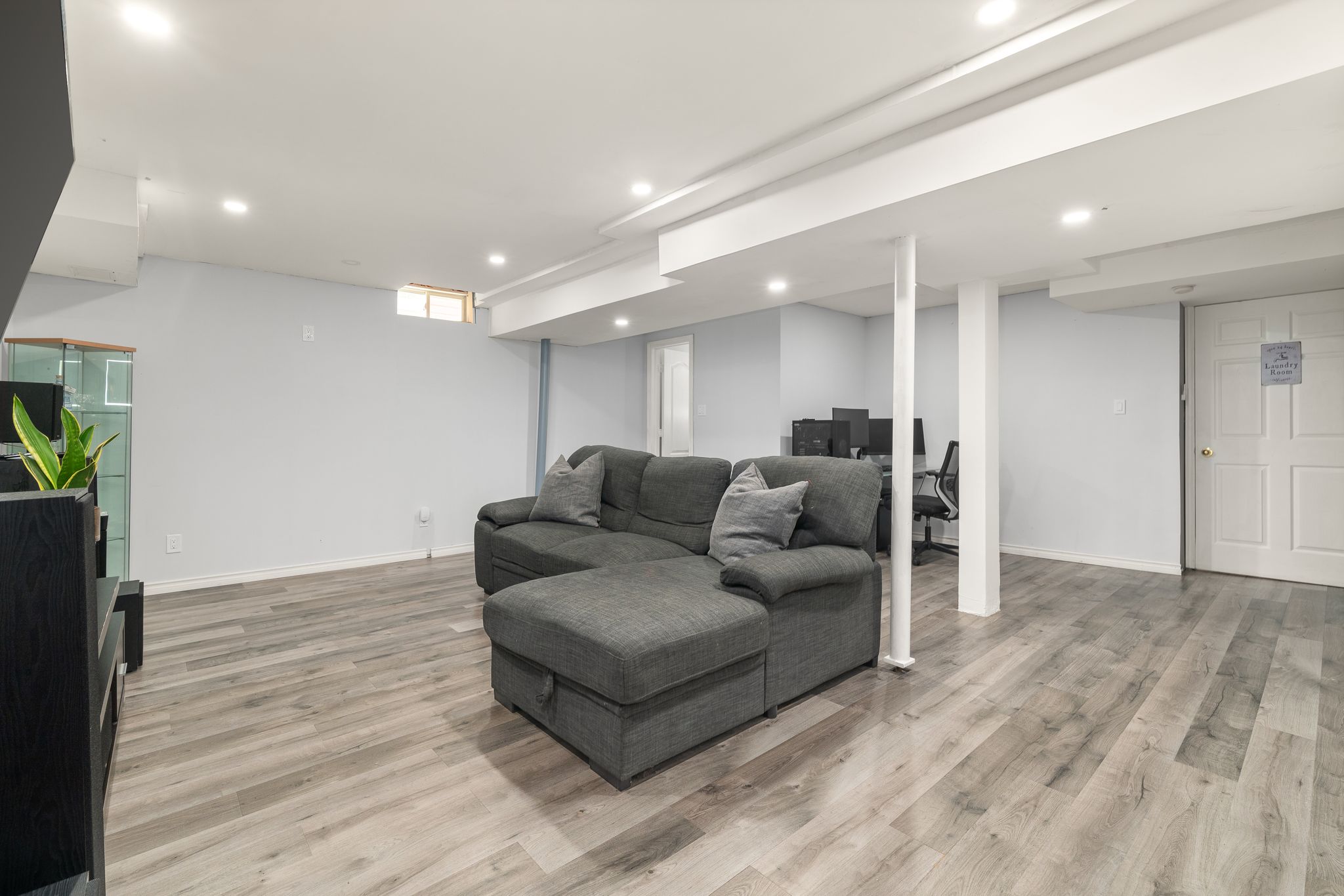 Recreation room in the finished basement at 1509 Grandview Street North, Oshawa