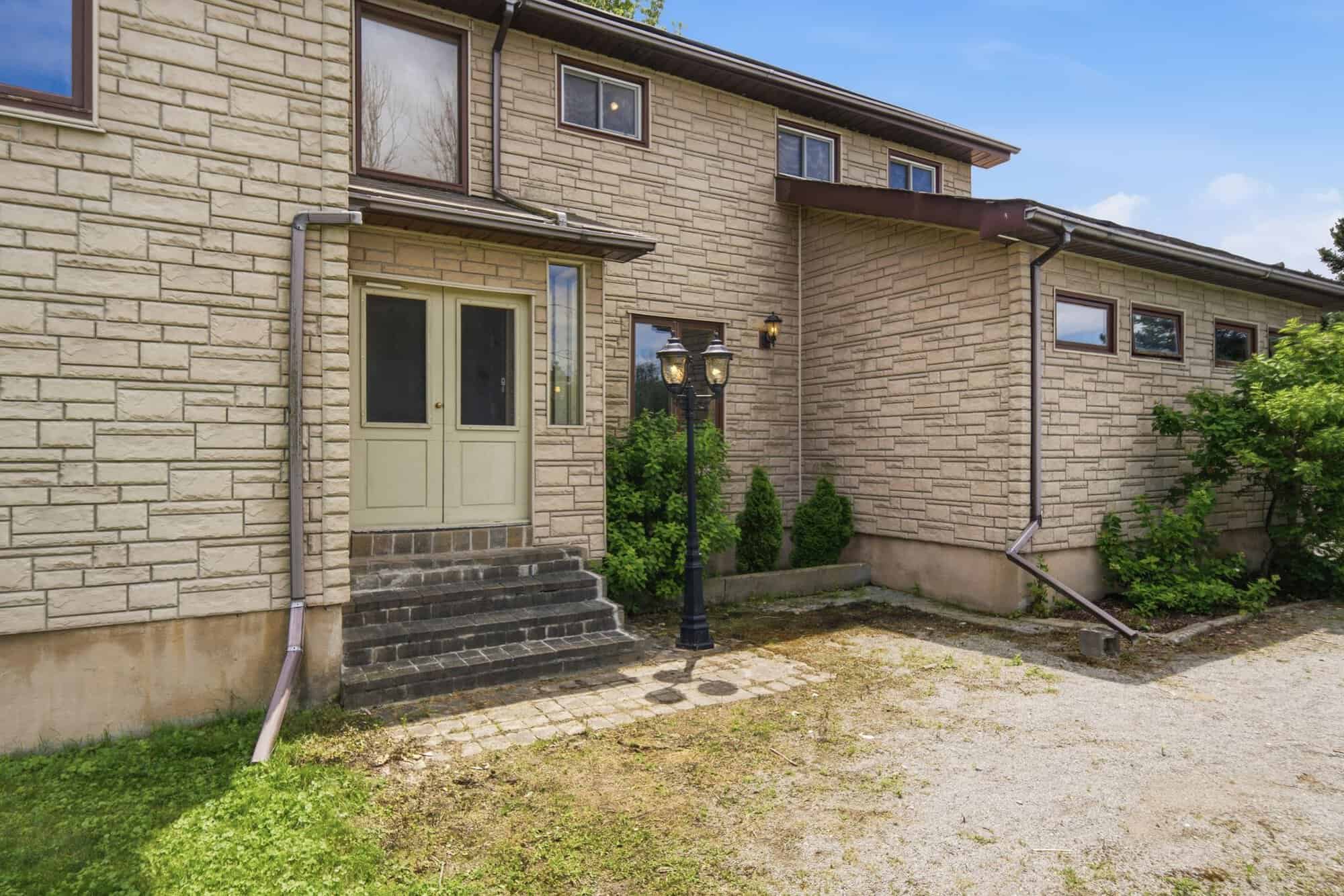 Front exterior entrance at 17 Ontoro Blvd, South East Ajax