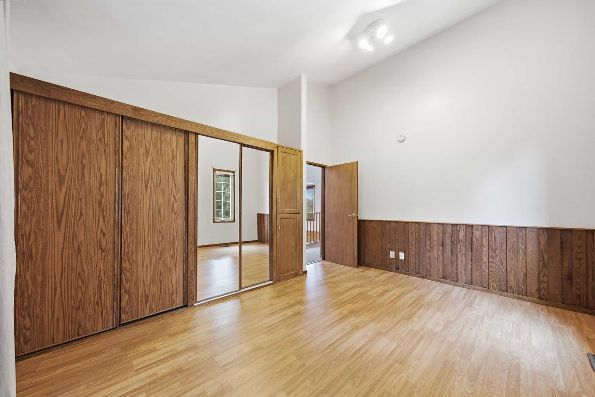Secondary bedroom closet space at 17 Ontoro Blvd, South East Ajax