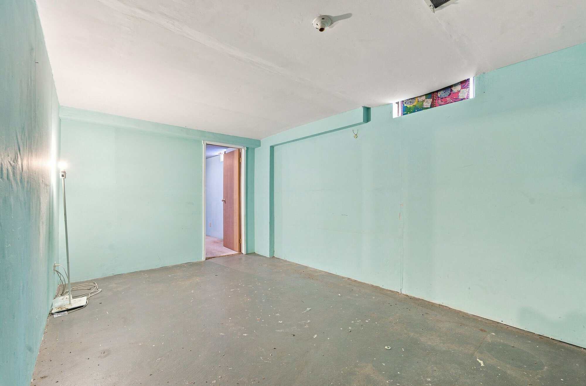 Separate bonus room in the basement at 22 Kipling Cres, South Ajax, listed by Laura McBride, Ajax REALTOR®