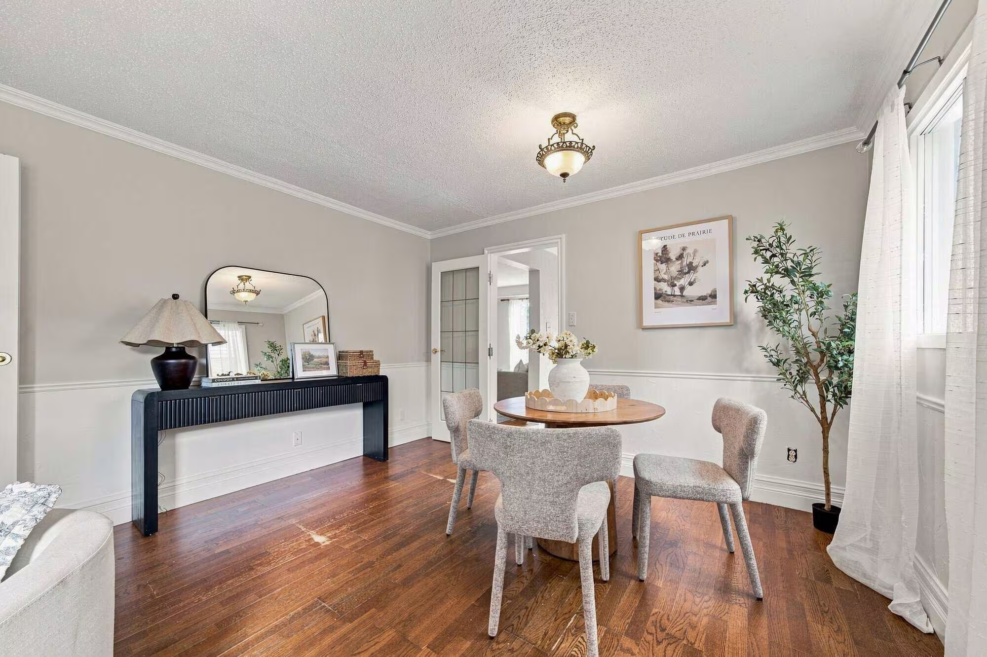 Dining area at 22 Kipling Cres, South Ajax, from a second angle, listed by Laura McBride, Ajax REALTOR®