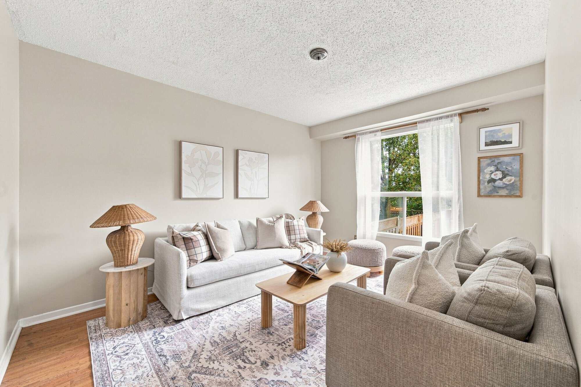 Family room at 22 Kipling Cres, South Ajax, from a second angle, listed by Laura McBride, Ajax REALTOR®