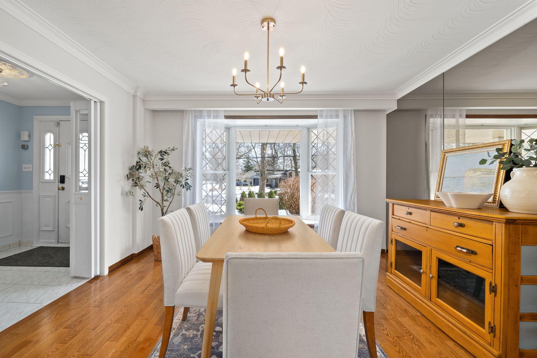 Dining room seating at 38A Deep Dene Dr, Highland Creek Village