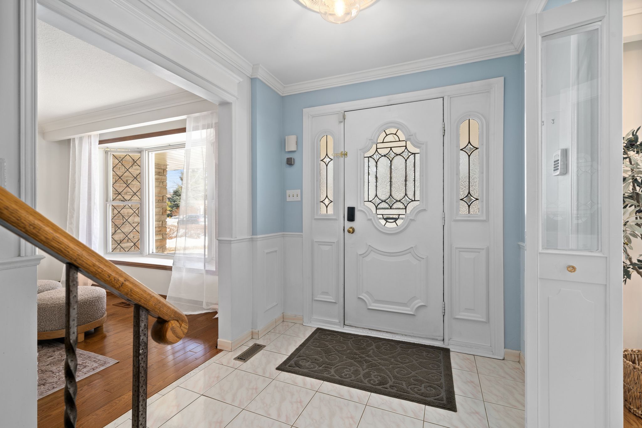 Front entry hall at 38A Deep Dene Dr, Highland Creek Village, with tile floors