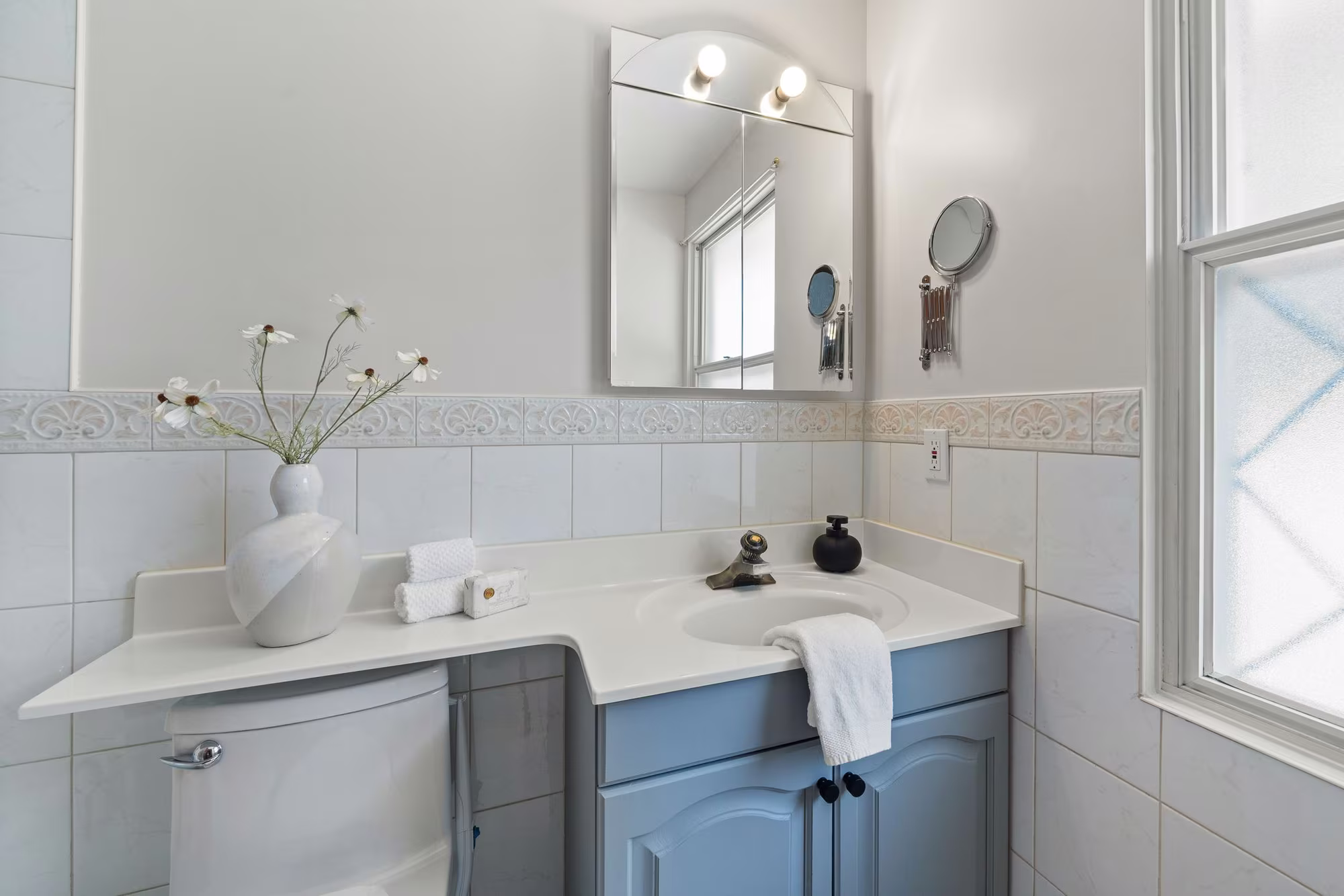 4-piece primary ensuite at 38A Deep Dene Dr, Highland Creek Village