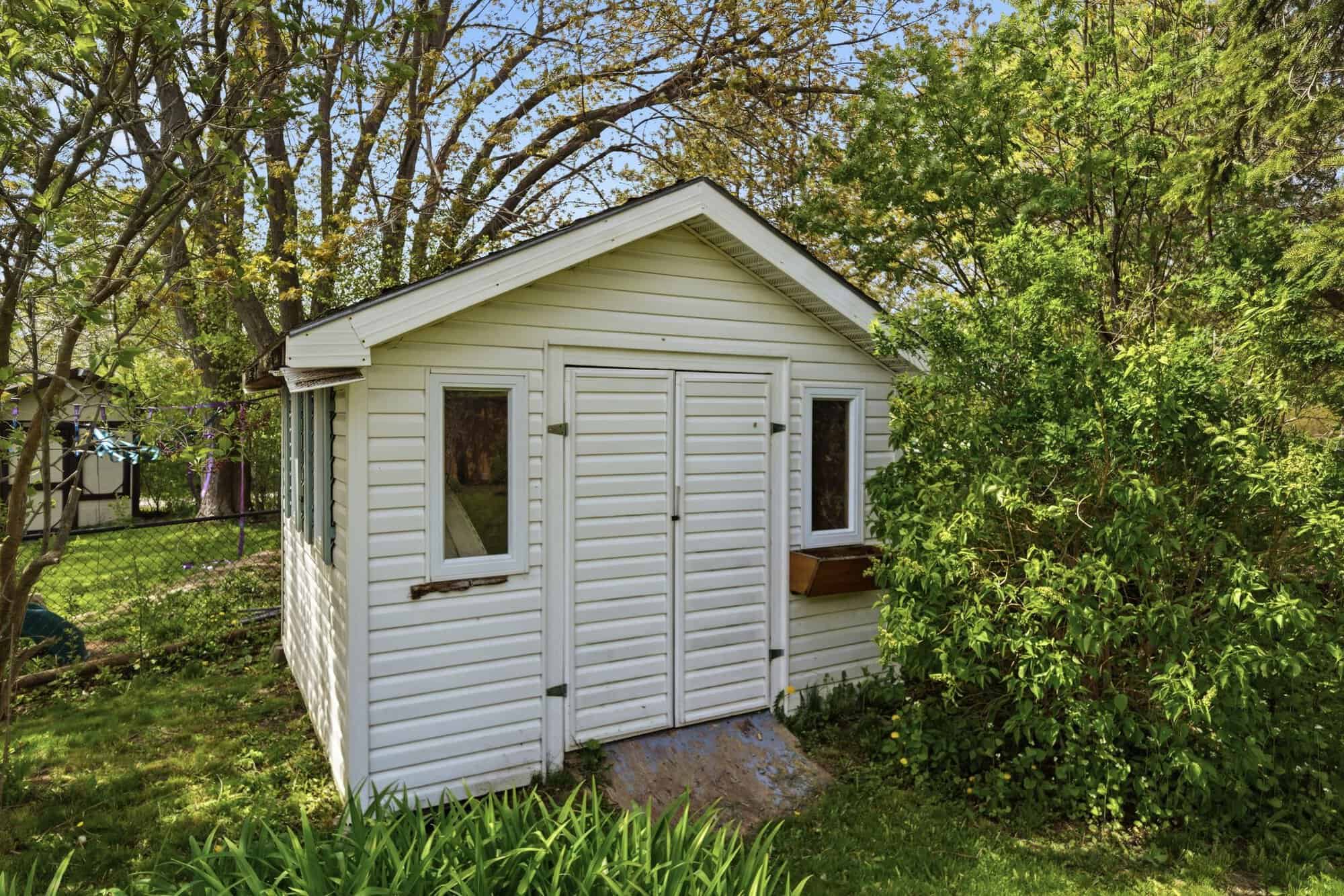 Backyard shed at 39 Anstead Crescent, South Ajax