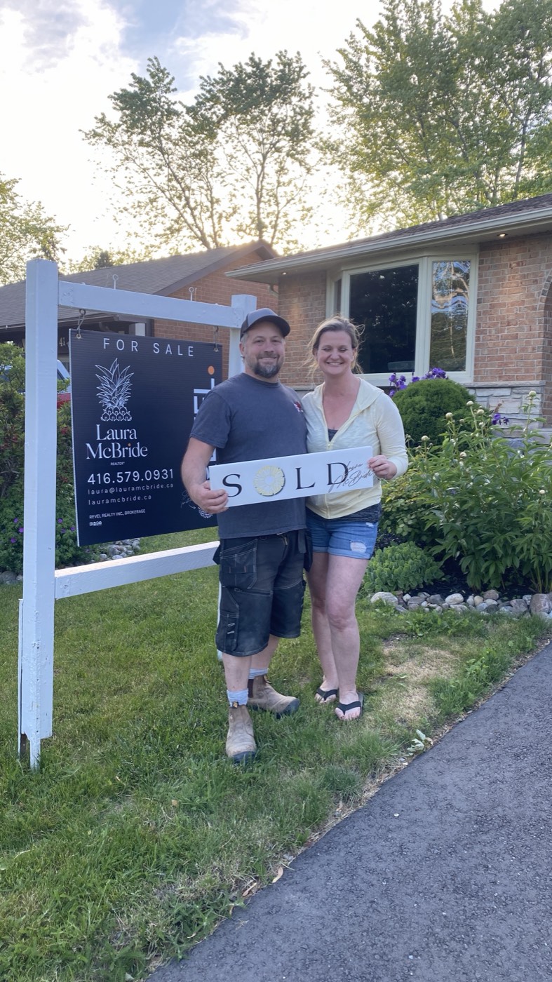 South Ajax clients near Duffins Bay with Laura McBride, REALTOR&reg;